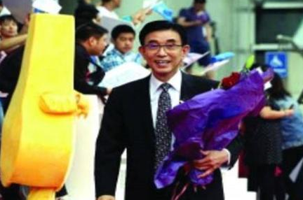 硅谷之神的国宝科学家突然回国：60项全球专利，带回30多顶尖人才