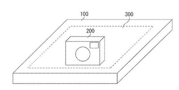 佳能公布相机无线充电技术专利：设置充电底座